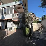 Laurina House