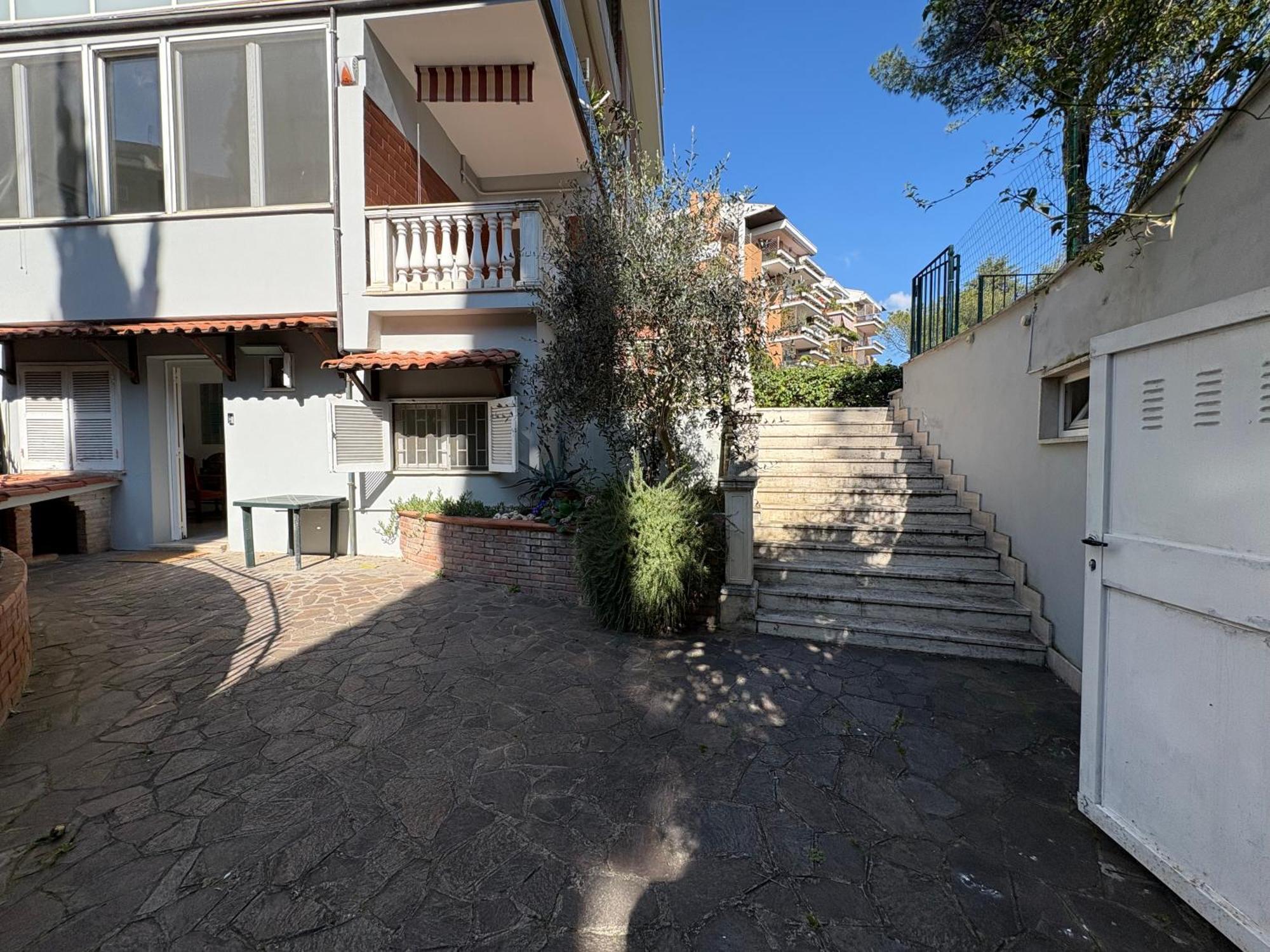 Laurina House